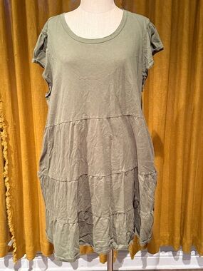 Time and Tru Olive Green Tiered Short Sleeve Dress